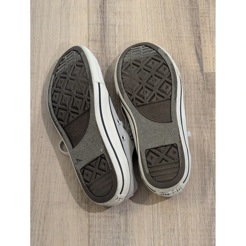 Converse Chuck Taylor All Star Low Top Gray Pink Junior 4 662626F Sneakers